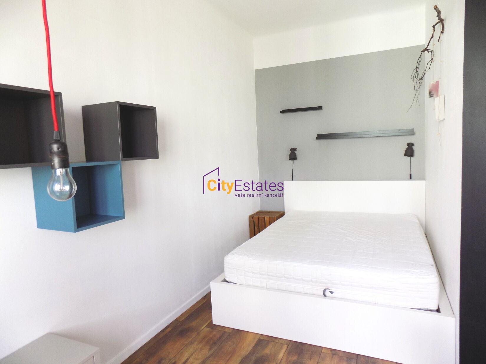 Pronájem 1+kk Na Veselí, Nusle