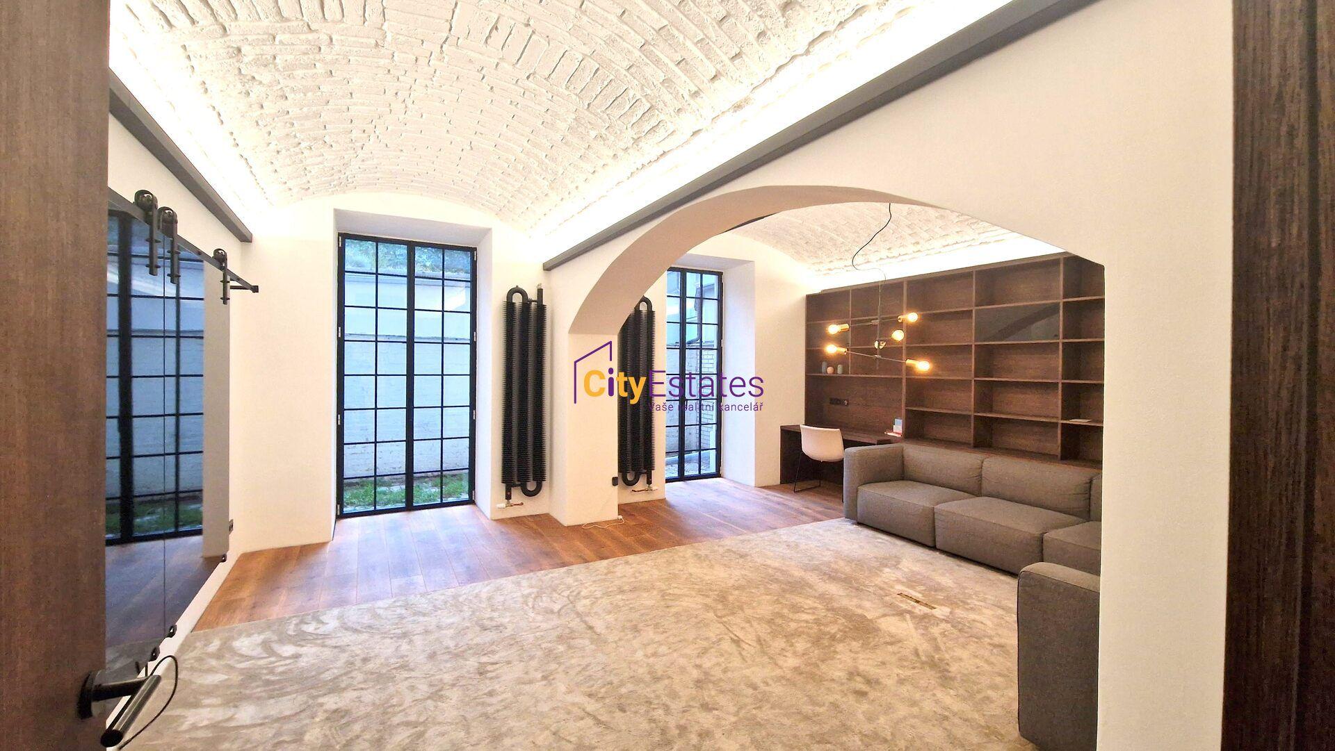 Prodej kancelářských prostor Janáčkovo nábřeží