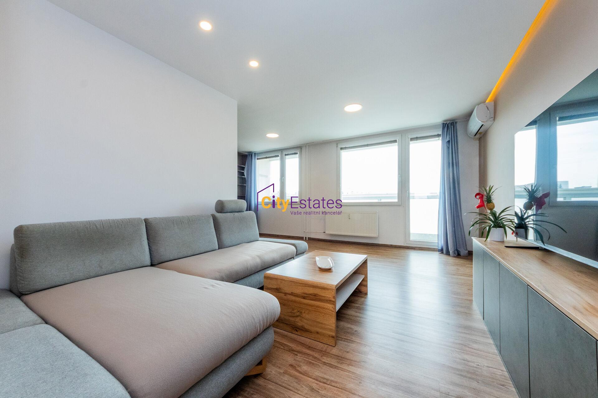 Moderně zrekonstruovaný byt 3kk  s klimatizací a mimoříádnou koupelnou  Praha  - Prosek