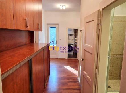 Prodej bytu, 2+1, 66 m²