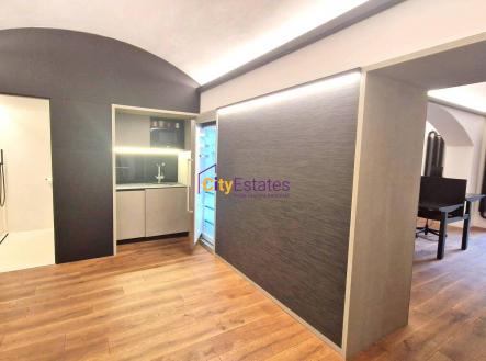 Prodej bytu, 2+1, 105 m²