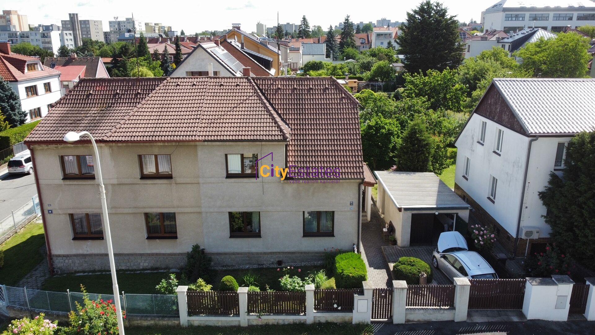 Dvougenerační dům se zázemím a zahradou, Benkova ulice, Praha 4 - Chodov