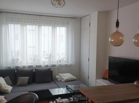 rlhB9RatMuQ.jpg | Pronájem bytu, 2+kk, 48 m²