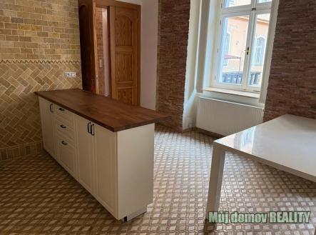 EqEhu8U12Vg.jpg | Prodej bytu, 2+kk, 80 m²