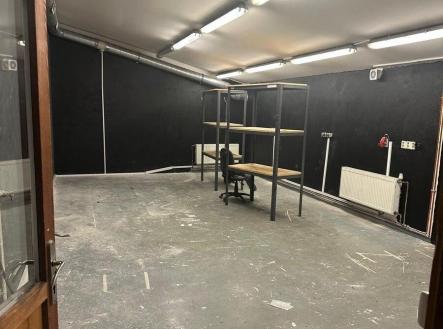 573300260_1567812987723192_1450458240304590425_n.jpg | Pronájem - skladovací prostor, 60 m²