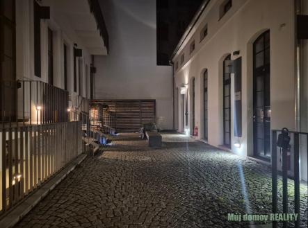 Obrázek WhatsApp, 2025-10-27 v 07.44.46_9d4e003f.jpg | Pronájem - obchodní prostor, 100 m²