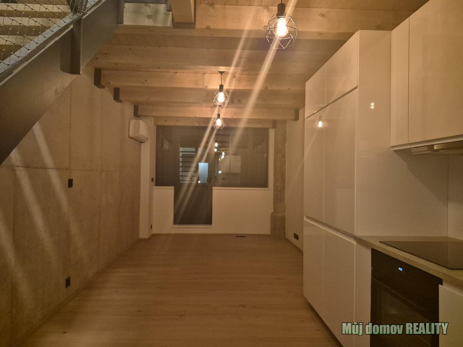 Obrázek WhatsApp, 2025-11-03 v 22.33.30_5c6e585a.jpg