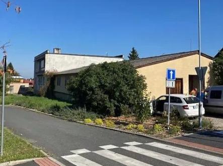 581941804_1582687076235783_7216774131119767477_n.jpg | Prodej - obchodní prostor, 110 m²