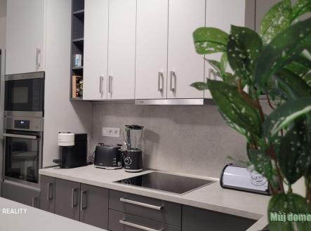 476804451_1364009301436896_1302086714875942918_n.jpg | Pronájem bytu, 2+kk, 50 m²