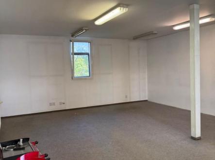 Pronájem - skladovací prostor, 100 m² obrázek