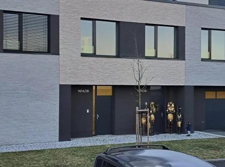 Pronájem - dům/vila, 200 m² obrázek