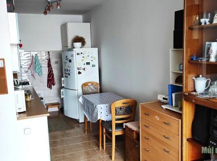 h18XvQbslADSL4CgOWGWwNVSKS-F3vNyEAraTwUNzHvgeRBttMUF1RlHwdzL045LTtzQ2RdjS5R8nwYLEAD6azz8.jpg | Pronájem bytu, 3+kk, 71 m²