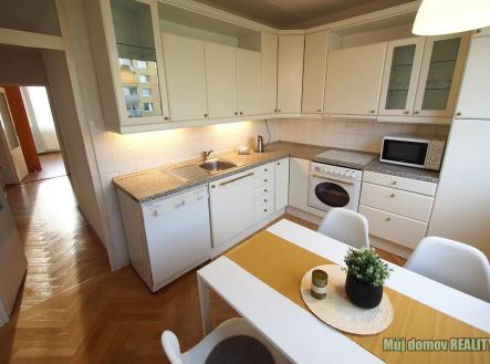 626855837_1646089213228902_477130316284423448_n.jpg | Pronájem bytu, 4+1, 80 m²