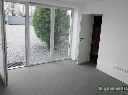 648736052_1671444244026732_3047425700580670534_n.jpg | Pronájem - komerční objekt, průmyslový areál, 1 000 m²