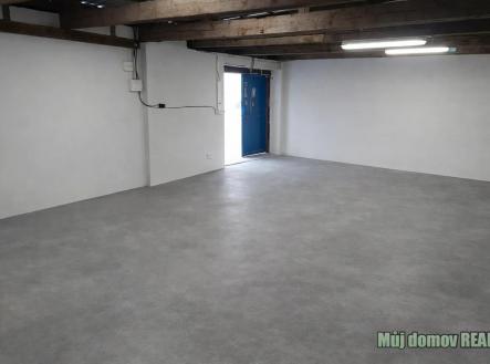 649105971_1671444637360026_5286373667041389303_n.jpg | Pronájem - komerční objekt, průmyslový areál, 1 000 m²