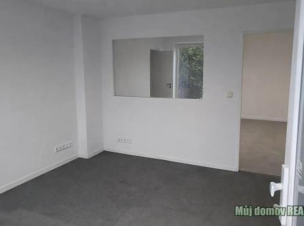 649093623_1671444530693370_71967562110705283_n.jpg | Pronájem - komerční objekt, průmyslový areál, 1 000 m²