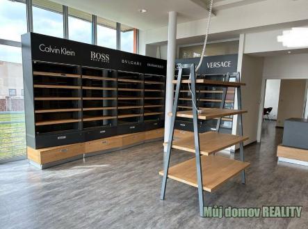 650275241_1674559360381887_3407563205333914172_n.jpg | Pronájem - obchodní prostor, 79 m²