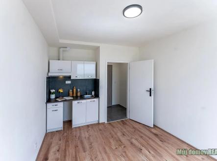 Pronájem bytu, 1+kk, 18 m² obrázek