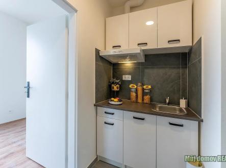 669693734_1700477797790043_6391380326362847777_n.jpg | Pronájem bytu, 2+1, 30 m²