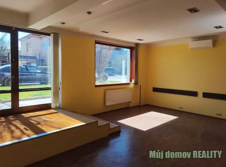 1_IMG-20260427-WA0024.jpg | Pronájem - obchodní prostor, 121 m²