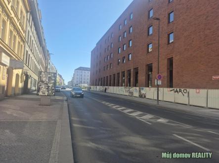 Pronájem - obchodní prostor, 88 m²