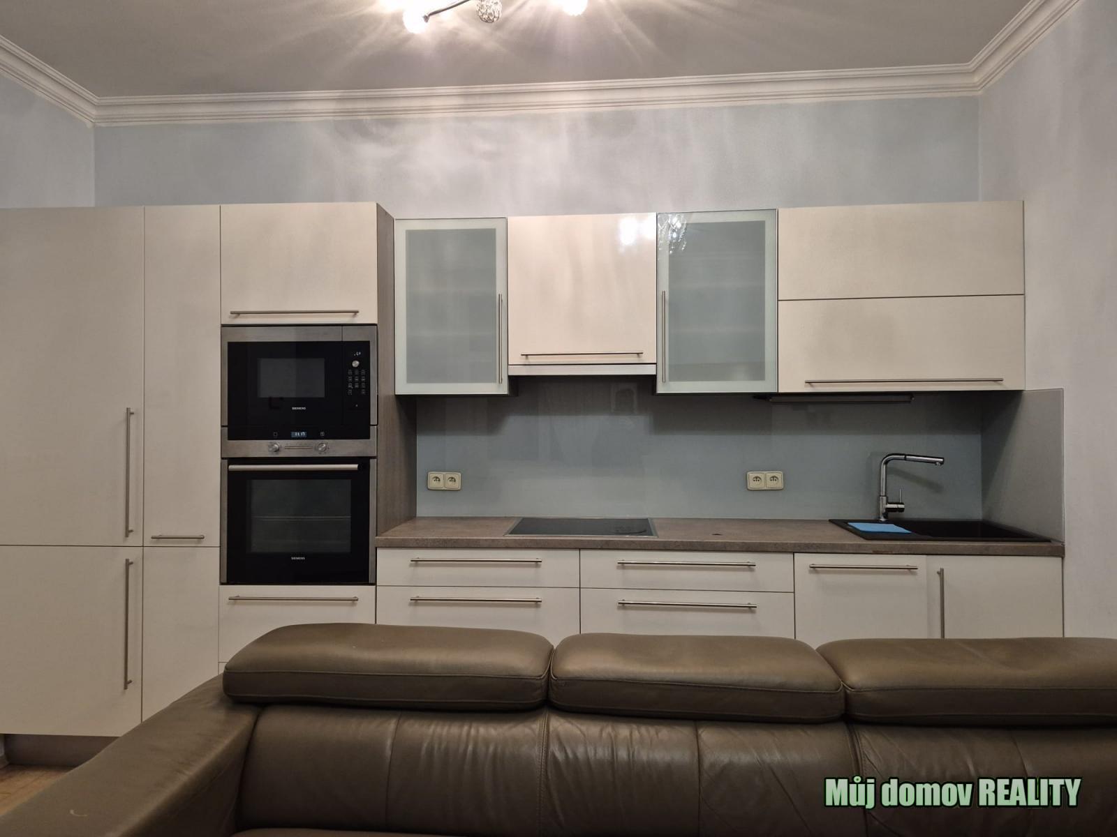 nab_489387813.jpg