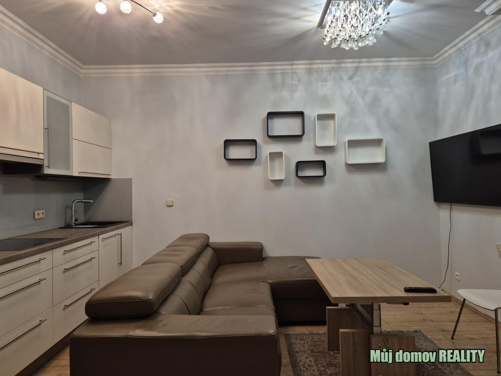 nab_489387835.jpg