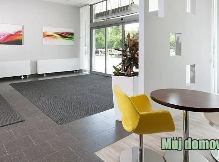 Pronájem - obchodní prostor, 95 m² obrázek