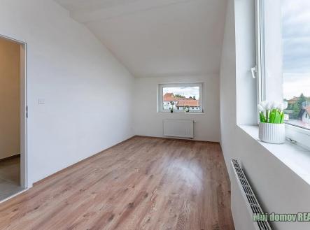669680031_1700478311123325_5750239194084644579_n.jpg | Pronájem bytu, 2+1, 30 m²
