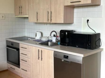 719532898_1749075762930246_7436052038764169137_n.jpg | Pronájem bytu, 2+kk, 42 m²