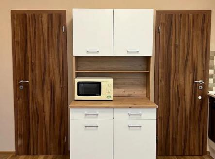 725006190_1755015235669632_4795709530584575994_n.jpg | Pronájem bytu, 1+kk, 30 m²