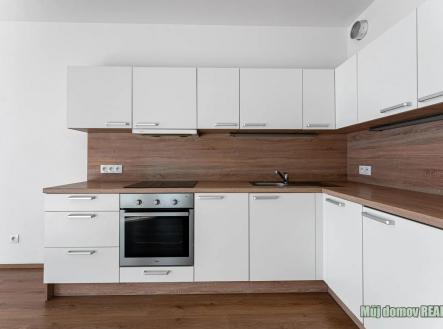 737467586_3463885817101796_1004107365605342196_n.jpg | Pronájem bytu, 1+kk, 32 m²