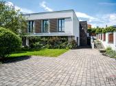 Prodej - dům/vila, 308 m²