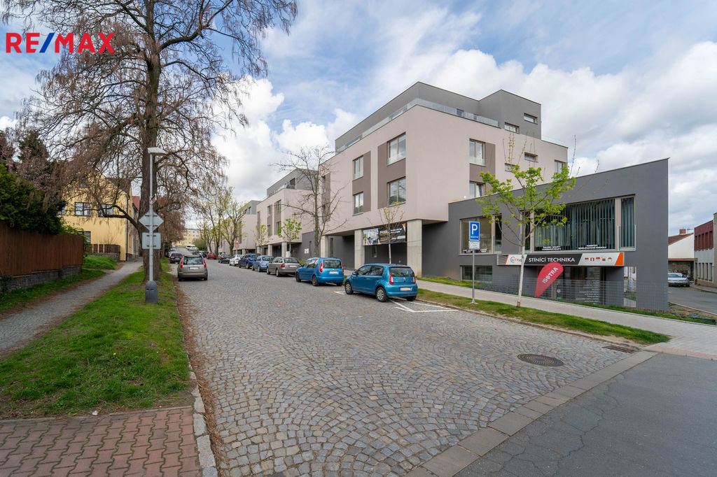 Pohled na bytový dům v ulici 5. května v Kolíně