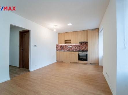 Obývací pokoj s kuchyňským koutem | Pronájem bytu, 2+kk, 37 m²