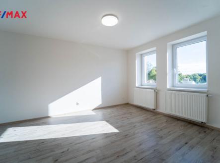 Obývací pokoj s kuchyňským koutem | Pronájem bytu, 2+kk, 45 m²