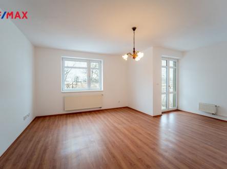 Obývací pokoj s balkónem | Prodej bytu, 2+1, 72 m²