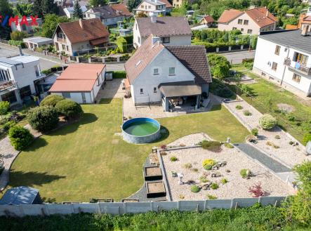 Pohled na dům a zahradu | Prodej - dům/vila, 139 m²