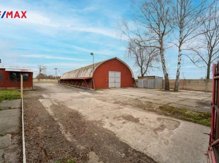 dsc02035-edit.jpg | Pronájem - skladovací prostor, 676 m²