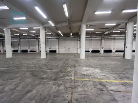 Pronájem - výrobní prostor, 1 700 m² obrázek