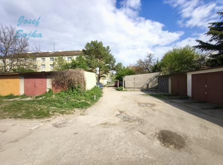 img-20260421-155231.jpg | Prodej - malý objekt/garáž