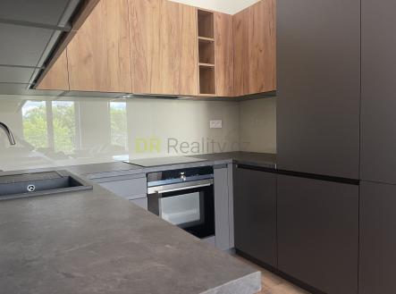 Pronájem bytu, 2+kk, 80 m² obrázek