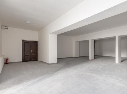 Pronájem - skladovací prostor, 140 m²