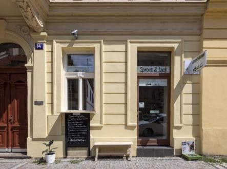 Pronájem - obchodní prostor