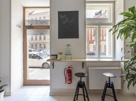 Pronájem - obchodní prostor