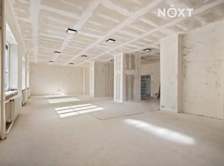 Pronájem - komerční objekt, obchodní centrum, 140 m²