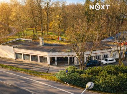 Prodej - komerční objekt, obchodní centrum, 818 m²