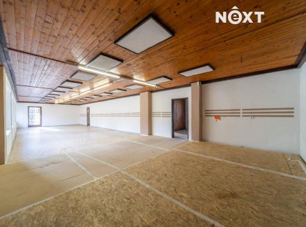 Prodej - komerční objekt, obchodní centrum, 818 m²