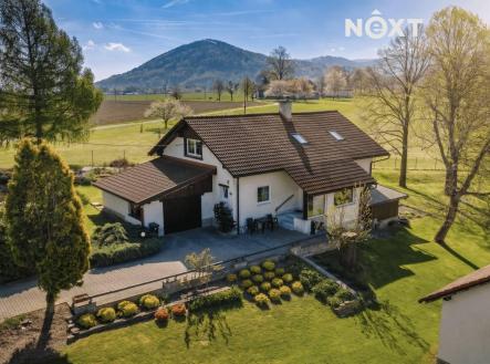 Prodej - dům/vila, 210 m²