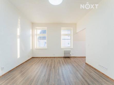 Pronájem bytu, 1+kk, 32 m²